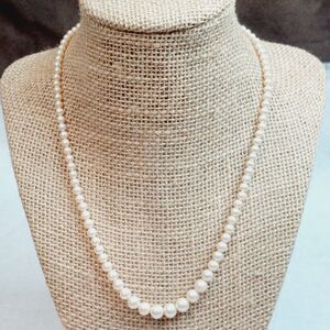 Marvella Pearl Necklace Signed Graduated Ivory Gold Tone Clasp VTG 70s Granny